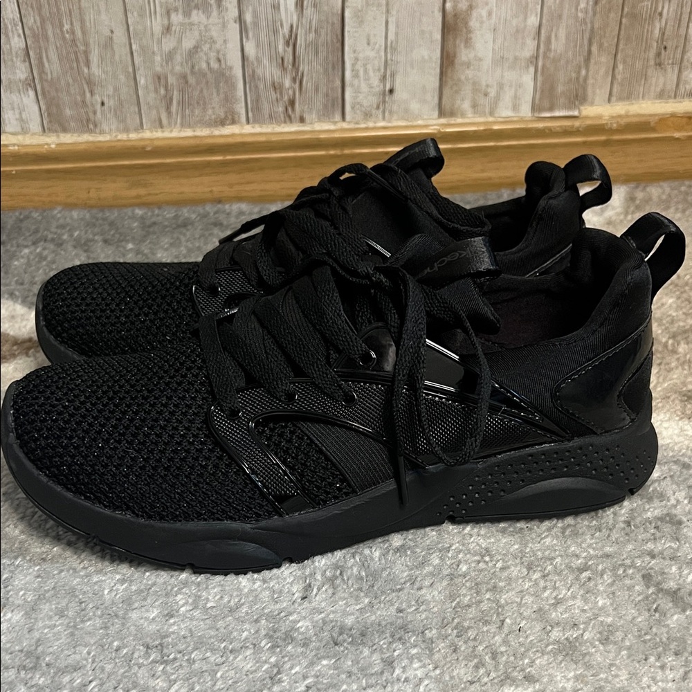 🐺Skechers Black Sneakers with Breathable Knit Upper - Picture 3 of 6
